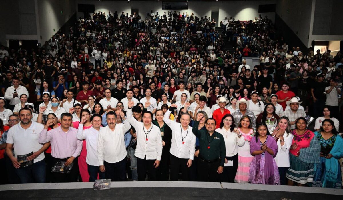 Con beca Gertrudis Bocanegra, Gobernador Durazo y Presidenta Sheinbaum universalizan apoyos en educación superior
