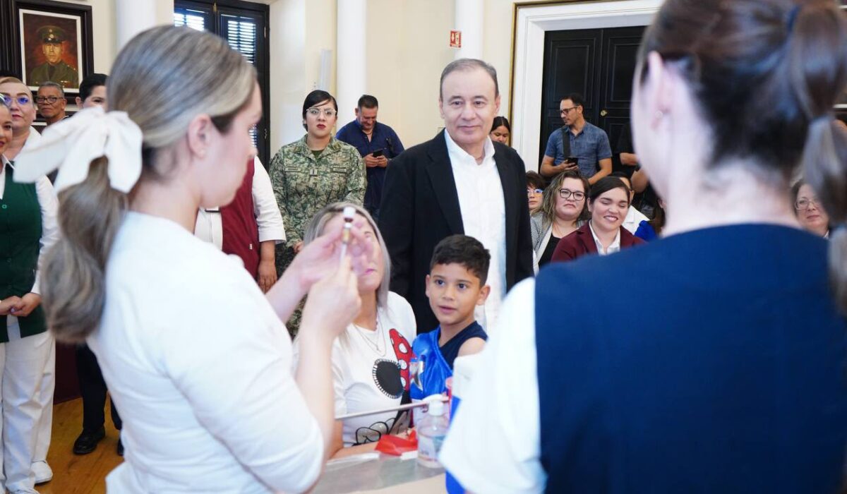 Inicia Gobernador Durazo campaña de vacunación; serán más de 1 millón de dosis contra influenza y COVID-19